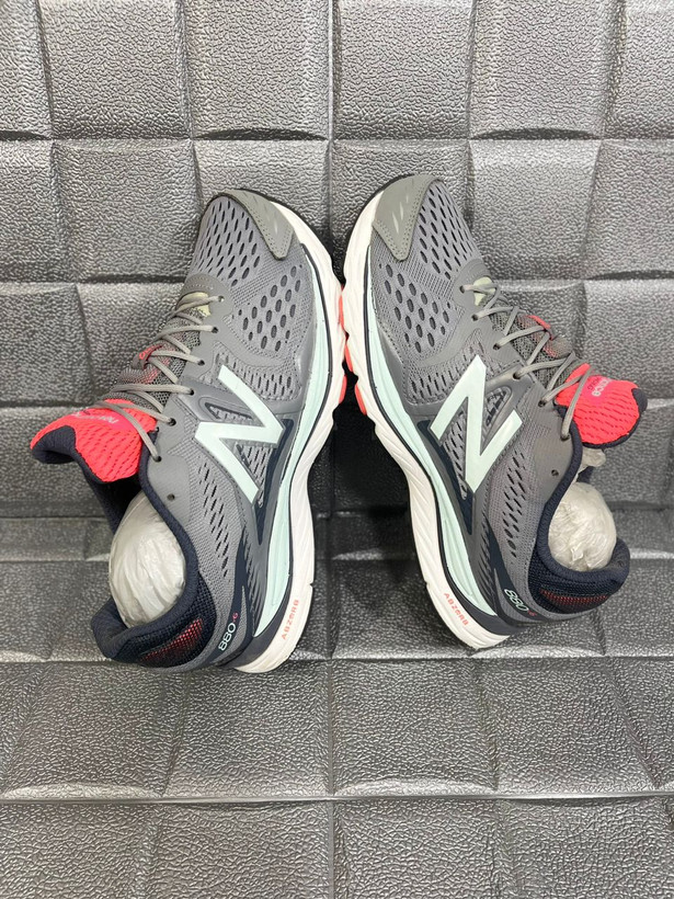 کتونی اورجینال نیوبالانس 880 size:42