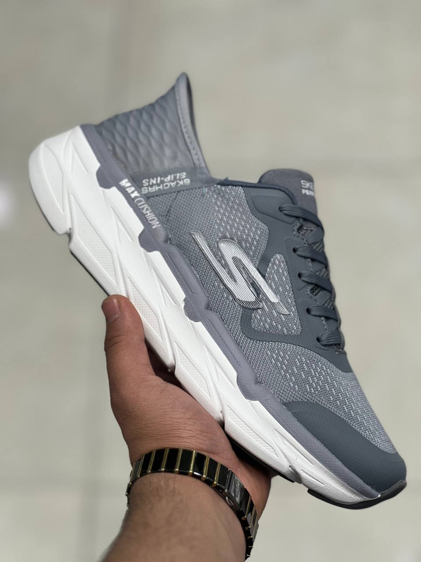 کتونی اسکیچرز سایز ۴۰ تا ۴۵ تنوع در ۲ رنگ جذاب وارداتی ویتنام . Skechers Max Cushioning Suspension