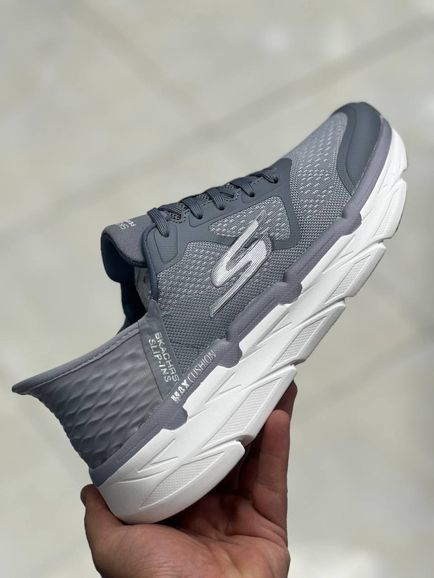 کتونی اسکیچرز سایز ۴۰ تا ۴۵ تنوع در ۲ رنگ جذاب وارداتی ویتنام . Skechers Max Cushioning Suspension