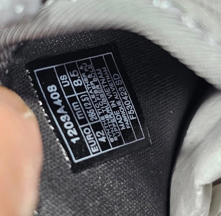 صندل ویتنامی اسیکس ژل سونوما اس ای s رداتی ویتنام سایز ۴۰ تا ۴۵ فروش بصورت عمده و تک . Asics gel_ sonoma se Vietnam sandals