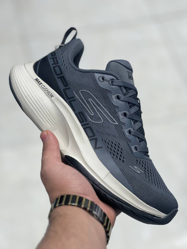 کتونی اسکیچرز سایز ۴۰ تا ۴۵ تنوع در ۴ رنگ جذاب وارداتی ویتنام .skechers max cushioning terminus sneaker