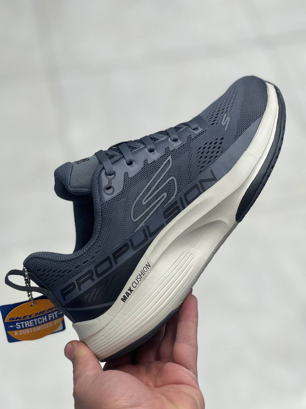 کتونی اسکیچرز سایز ۴۰ تا ۴۵ تنوع در ۴ رنگ جذاب وارداتی ویتنام .skechers max cushioning terminus sneaker