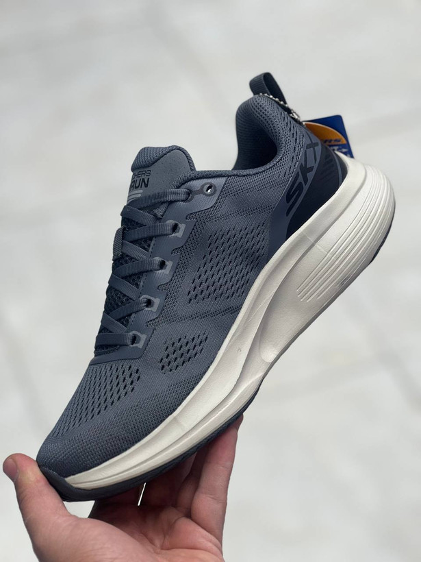 کتونی اسکیچرز سایز ۴۰ تا ۴۵ تنوع در ۴ رنگ جذاب وارداتی ویتنام .skechers max cushioning terminus sneaker