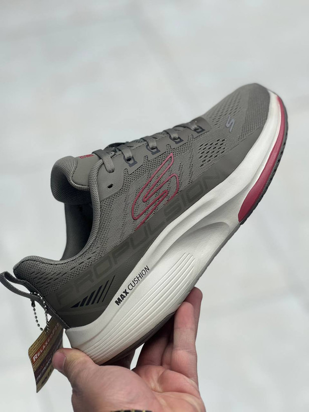 کتونی اسکیچرز سایز ۴۰ تا ۴۵ تنوع در ۴ رنگ جذاب وارداتی ویتنام .skechers max cushioning terminus sneaker