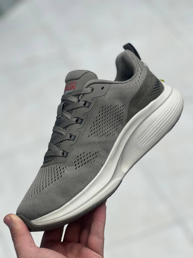 کتونی اسکیچرز سایز ۴۰ تا ۴۵ تنوع در ۴ رنگ جذاب وارداتی ویتنام .skechers max cushioning terminus sneaker