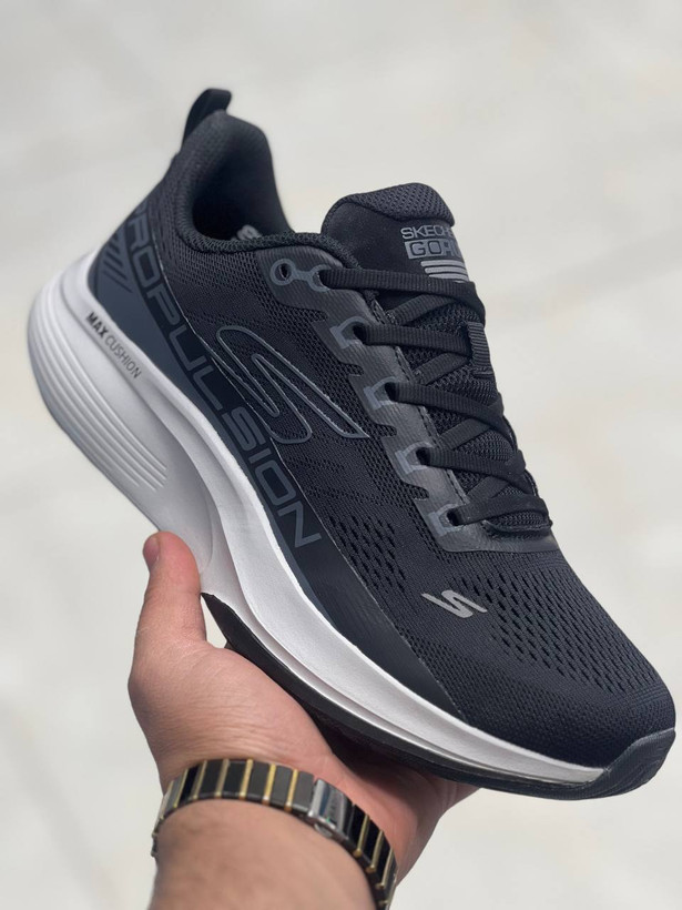 کتونی اسکیچرز سایز ۴۰ تا ۴۵ تنوع در ۴ رنگ جذاب وارداتی ویتنام .skechers max cushioning terminus sneaker