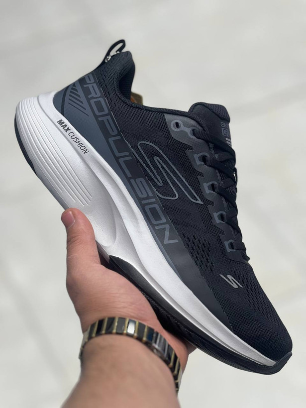 کتونی اسکیچرز سایز ۴۰ تا ۴۵ تنوع در ۴ رنگ جذاب وارداتی ویتنام .skechers max cushioning terminus sneaker