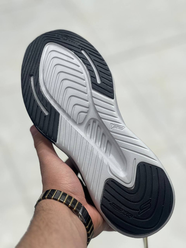 کتونی اسکیچرز سایز ۴۰ تا ۴۵ تنوع در ۴ رنگ جذاب وارداتی ویتنام .skechers max cushioning terminus sneaker