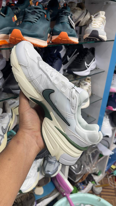 ست زن و مرد | کتونی ویتنامی نایک کشلون | وارداتی ویتنام | Nike wmns V2k Run