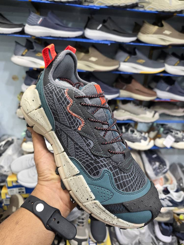 کتونی زیره ویبرام ریباک سایز ۴۰ تا ۴۵ وارداتی ویتنام فروش بصورت عمده و تک . Reebok Zig Kinetica II Edge Vietnam