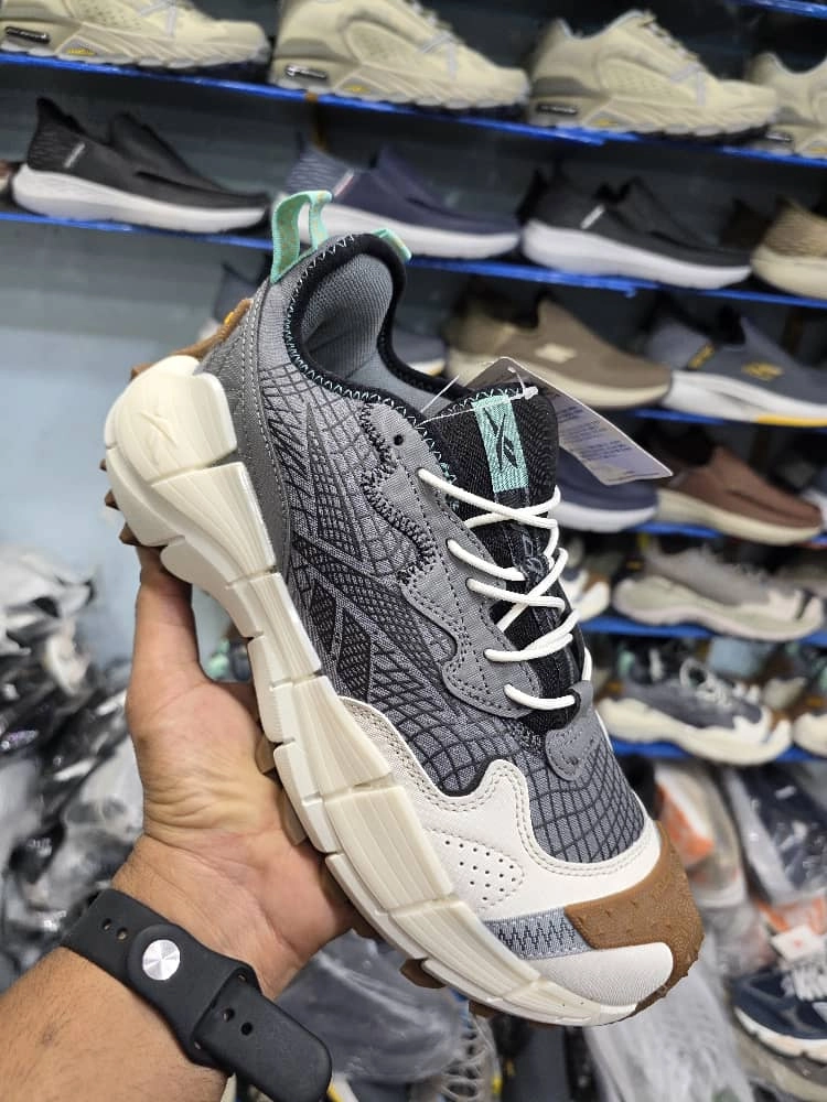 کتونی زیره ویبرام ریباک سایز ۴۰ تا ۴۵ وارداتی ویتنام فروش بصورت عمده و تک . Reebok Zig Kinetica II Edge Vietnam