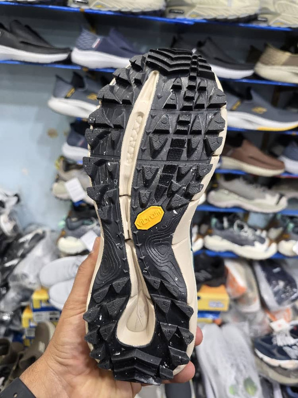 کتونی زیره ویبرام ریباک سایز ۴۰ تا ۴۵ وارداتی ویتنام فروش بصورت عمده و تک . Reebok Zig Kinetica II Edge Vietnam