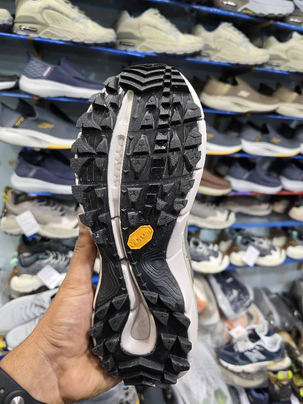 کتونی زیره ویبرام ریباک سایز ۴۰ تا ۴۵ وارداتی ویتنام فروش بصورت عمده و تک . Reebok Zig Kinetica II Edge Vietnam