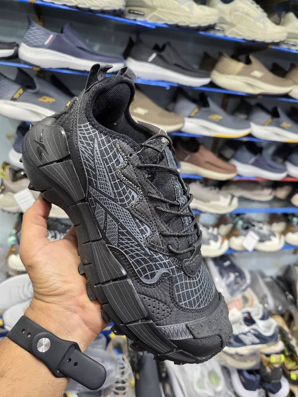 کتونی زیره ویبرام ریباک سایز ۴۰ تا ۴۵ وارداتی ویتنام فروش بصورت عمده و تک . Reebok Zig Kinetica II Edge Vietnam