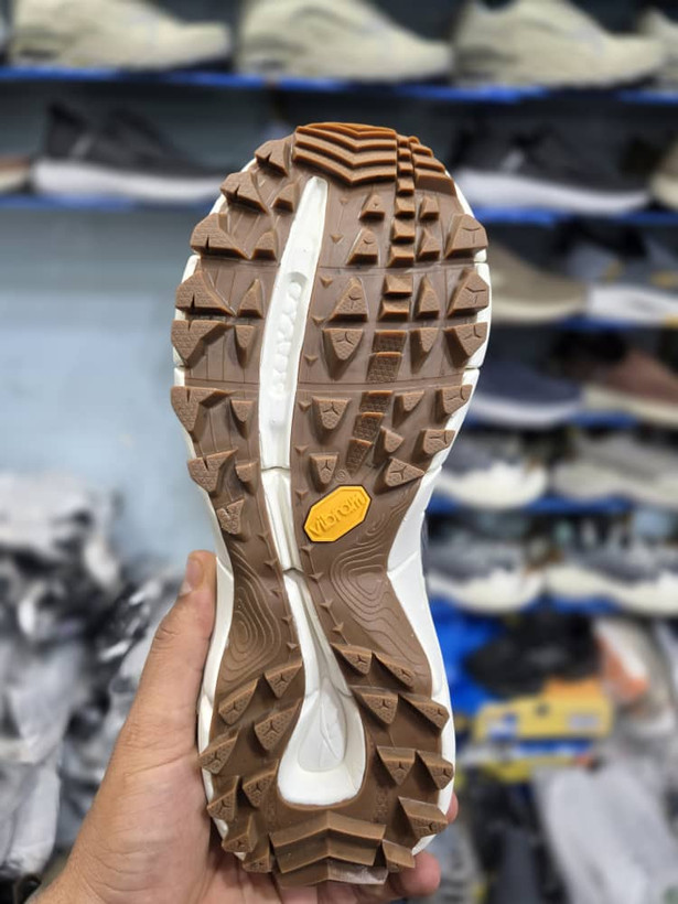کتونی زیره ویبرام ریباک سایز ۴۰ تا ۴۵ وارداتی ویتنام فروش بصورت عمده و تک . Reebok Zig Kinetica II Edge Vietnam