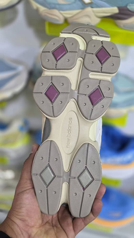 کتونی نیوبالانس ۹۰۶۰ تولید ویتنام | سایز 40 الی 45 | وارداتی ویتنام | Newbalance 9060