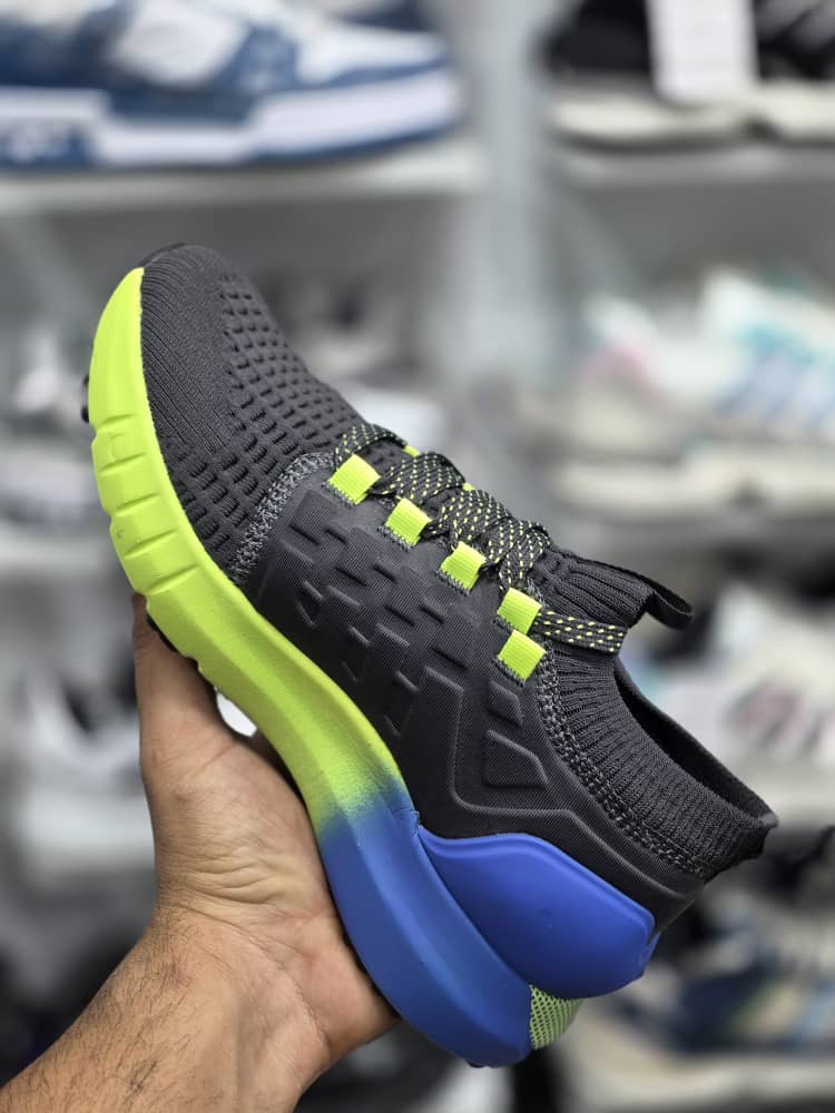 کتونی اندرارمور فانتوم / اصل ویتنام / مناسب ورزش و پیاده روی / under armour hove phantom / سایز ۴۰ ۴۱ ۴۲ ۴۳ ۴۴ ۴۵