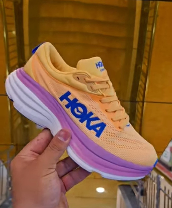 کفش هوکا باندی ۸ / اصل ویتنام / ست زن و مرد / کیفیت مستر کوالیتی / hoka bondi 8 - 40