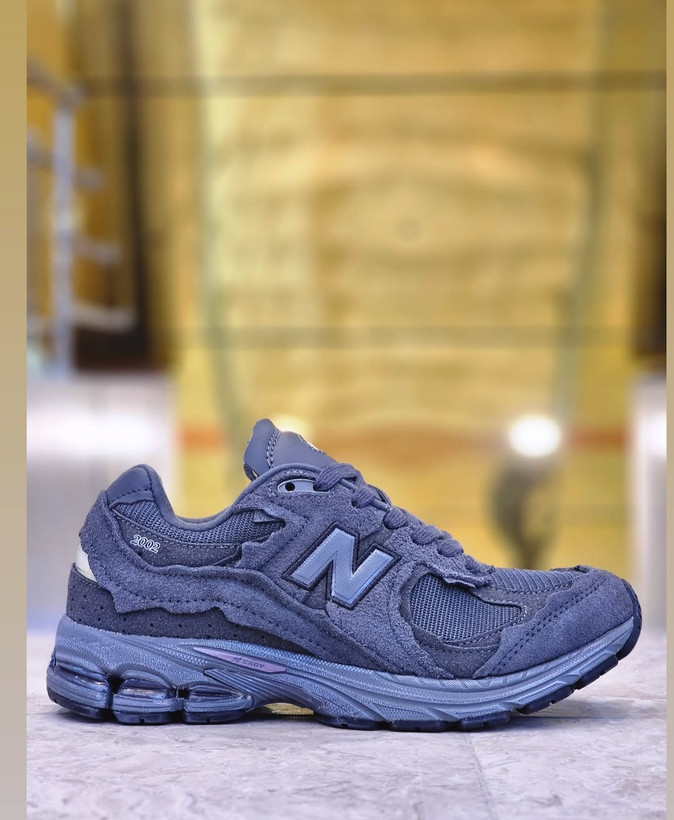 کتونی نیوبالانس ۲۰۰۲ / اصل ویتنام / newbalance 2002r vietnam /سایز ۴۰ ۴۱ ۴۲ ۴۳ ۴۴ ۴۵