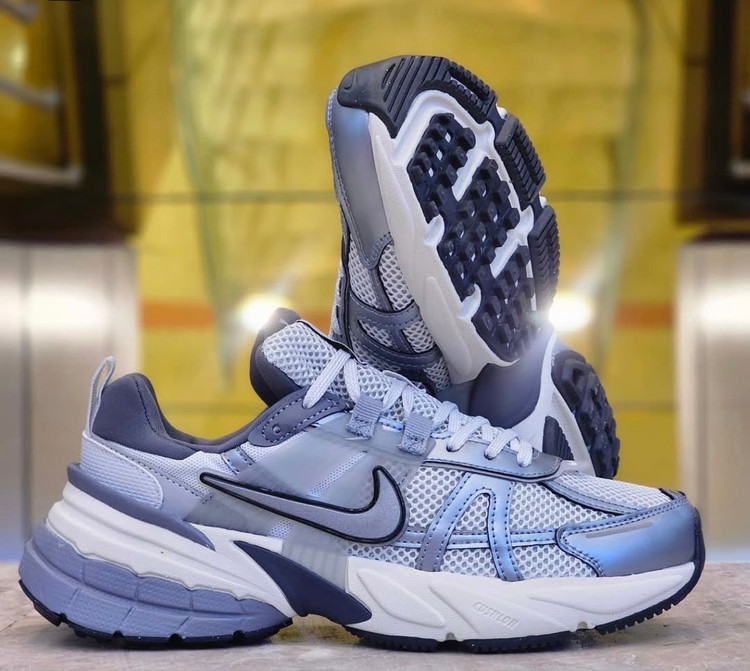کتونی ویتنامی نایک کشلون | وارداتی ویتنام | باجعبه Nike V2k Run سایز بندی کامل 40 تا 45 / در شیش رنگ