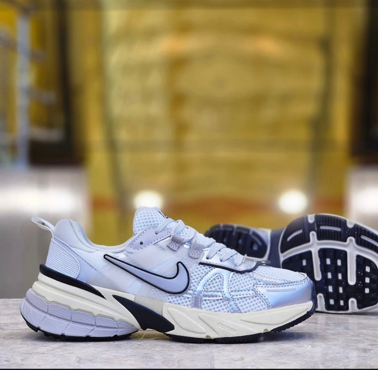 کتونی ویتنامی نایک کشلون | وارداتی ویتنام | باجعبه Nike V2k Run سایز بندی کامل 40 تا 45 / در شیش رنگ