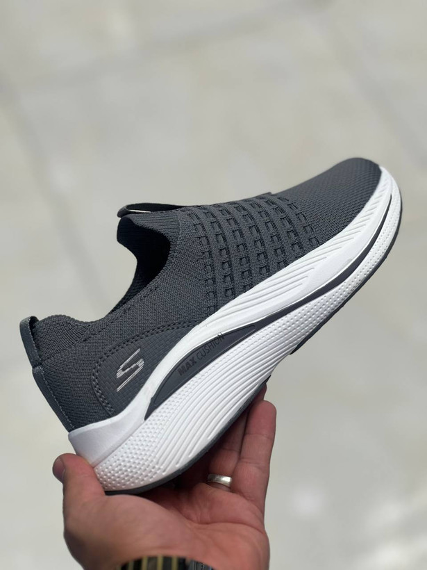 کتونی اسکیچرز gowalk سایزبندی 37 تا 40 بدون بند (slip on)