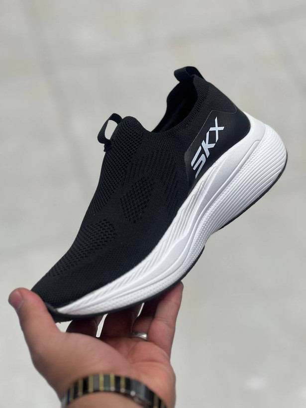 کتونی اسکیچرز ویتنامی مستر gowalk سایزبندی 37تا 45 بدون بند (slip on)
