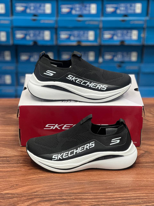 کتونی اسکیچرز ویتنامی مستر gowalk سایزبندی 37تا 45 بدون بند (slip on)