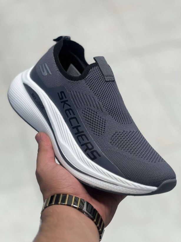 کتونی اسکیچرز ویتنامی مستر gowalk سایزبندی 40تا 45 بدون بند (slip on)