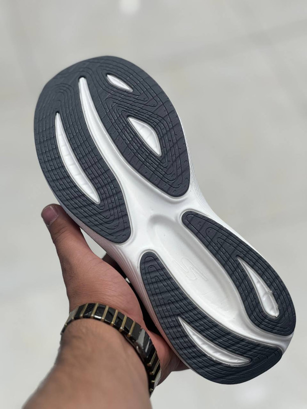 کتونی اسکیچرز ویتنامی مستر gowalk سایزبندی 40تا 45 بدون بند (slip on)