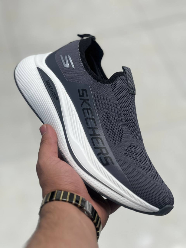 کتونی اسکیچرز ویتنامی مستر gowalk سایزبندی 40تا 45 بدون بند (slip on)