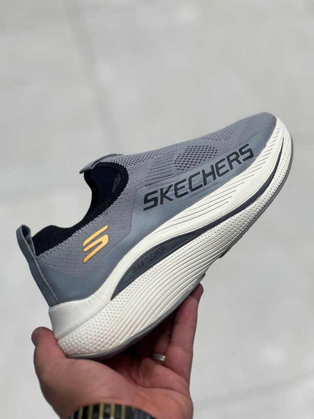 کتونی اسکیچرز ویتنامی مستر gowalk سایزبندی 40تا 45 بدون بند (slip on)