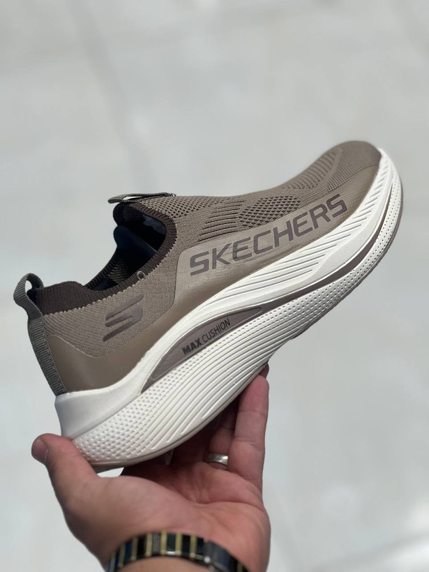 کتونی اسکیچرز ویتنامی مستر gowalk سایزبندی 40تا 45 بدون بند (slip on)