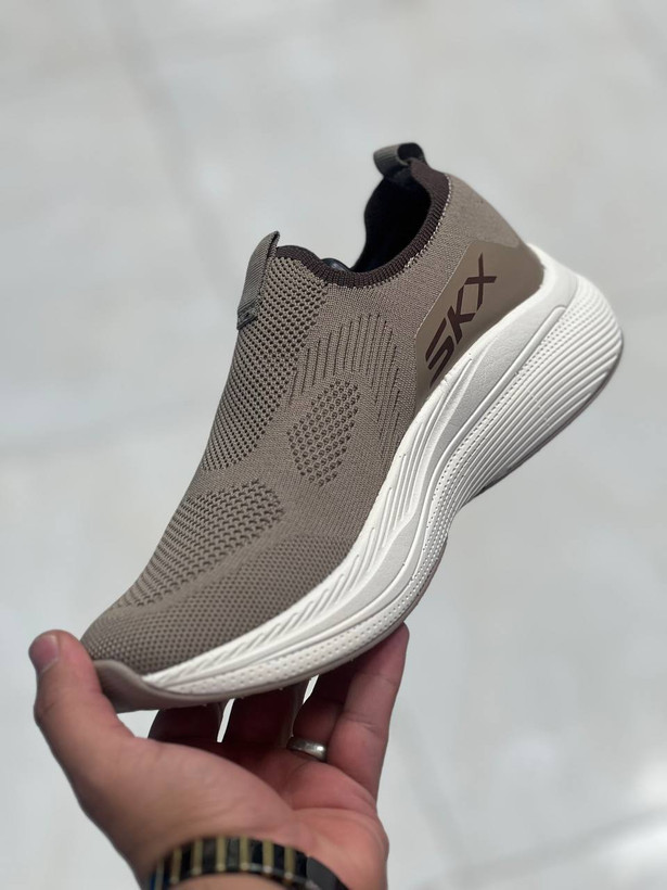 کتونی اسکیچرز ویتنامی مستر gowalk سایزبندی 40تا 45 بدون بند (slip on)