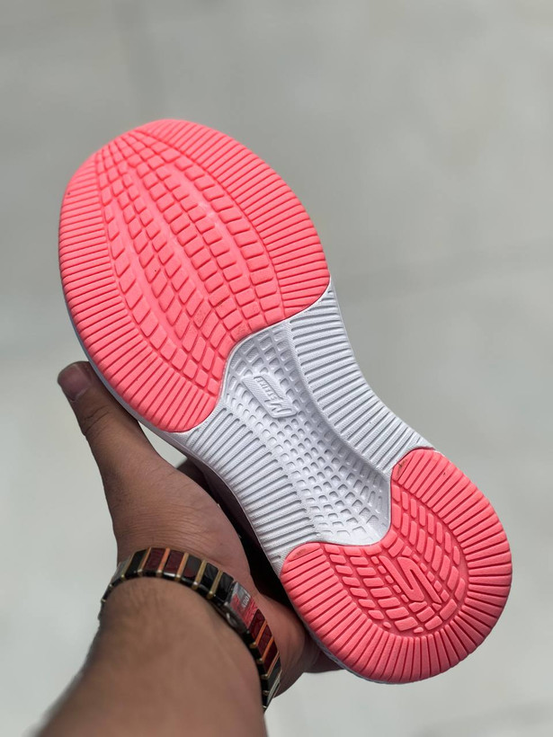 کتونی اسکیچرز سایز 37 تا40 تنوع در 3 رنگ جذاب وارداتی ویتنام .skechers max cushioning terminus sneaker