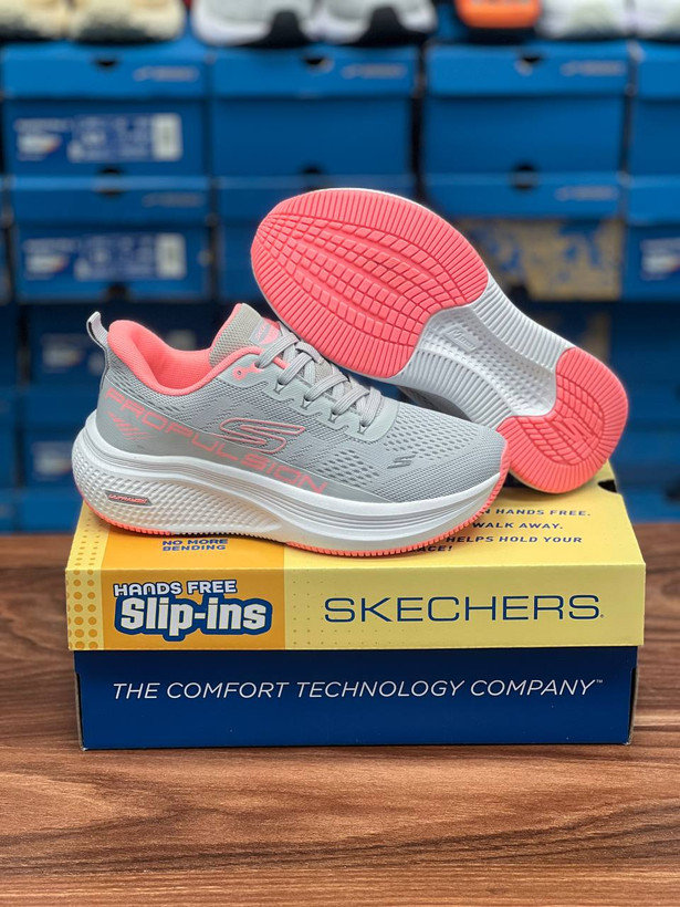 کتونی اسکیچرز سایز 37 تا40 تنوع در 3 رنگ جذاب وارداتی ویتنام .skechers max cushioning terminus sneaker