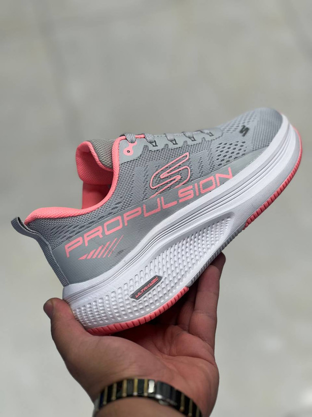 کتونی اسکیچرز سایز 37 تا40 تنوع در 3 رنگ جذاب وارداتی ویتنام .skechers max cushioning terminus sneaker