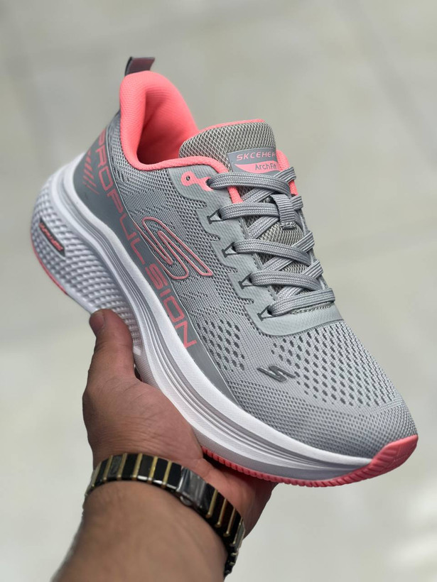 کتونی اسکیچرز سایز 37 تا40 تنوع در 3 رنگ جذاب وارداتی ویتنام .skechers max cushioning terminus sneaker