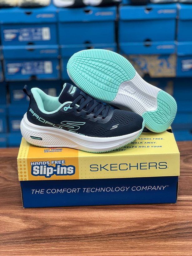 کتونی اسکیچرز سایز 37 تا40 تنوع در 3 رنگ جذاب وارداتی ویتنام .skechers max cushioning terminus sneaker
