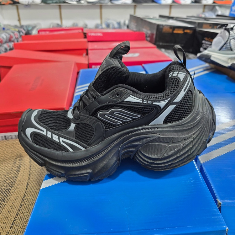 کتونی بالنسیاگا ۱۰ ایکس ال اسنیکر / balenciaga 10 xl sneaker