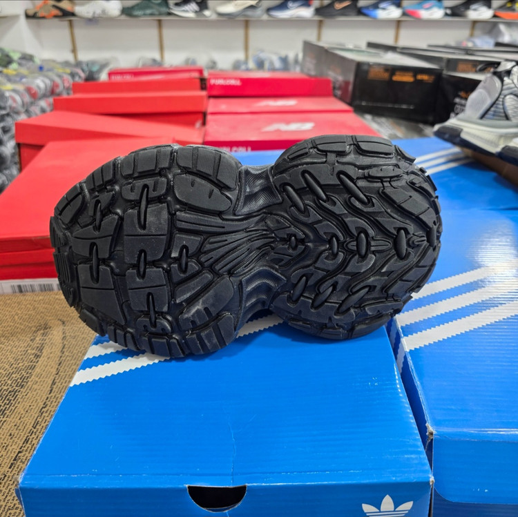 کتونی بالنسیاگا ۱۰ ایکس ال اسنیکر / balenciaga 10 xl sneaker