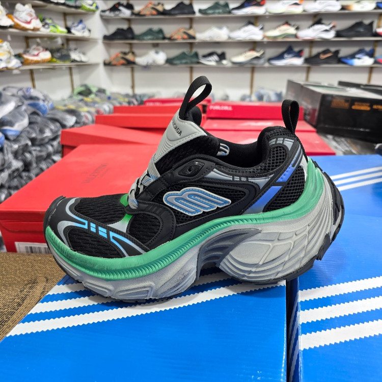کتونی بالنسیاگا ۱۰ ایکس ال اسنیکر / balenciaga 10 xl sneaker