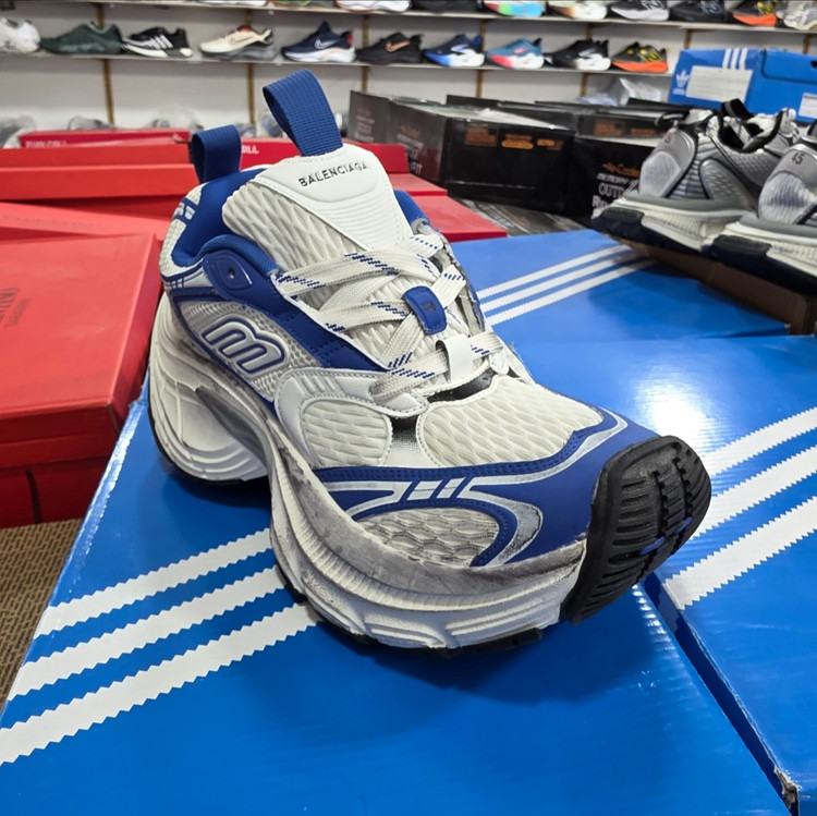 کتونی بالنسیاگا ۱۰ ایکس ال اسنیکر / balenciaga 10 xl sneaker