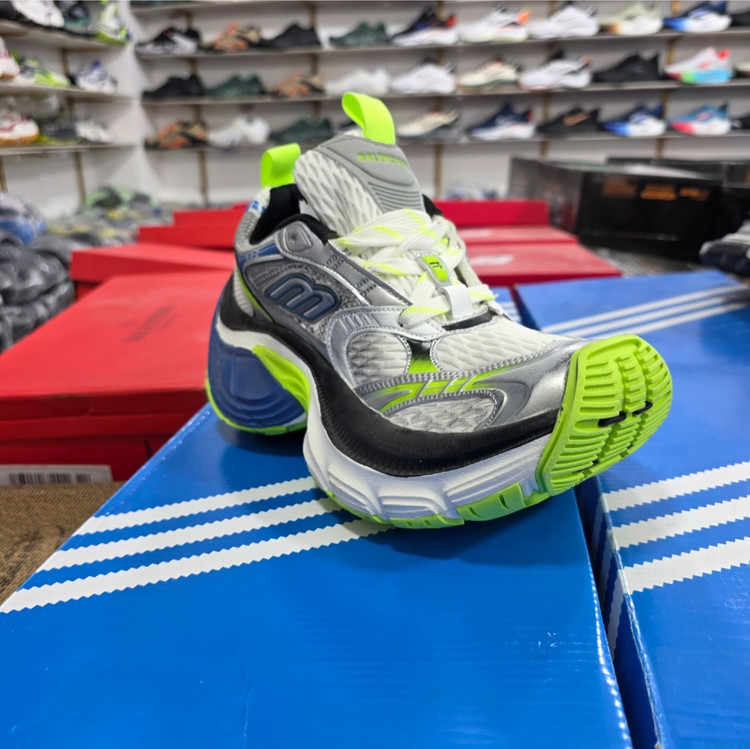 کتونی بالنسیاگا ۱۰ ایکس ال اسنیکر / balenciaga 10 xl sneaker