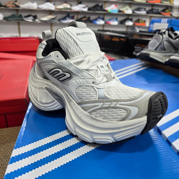 کتونی بالنسیاگا ۱۰ ایکس ال اسنیکر / balenciaga 10 xl sneaker