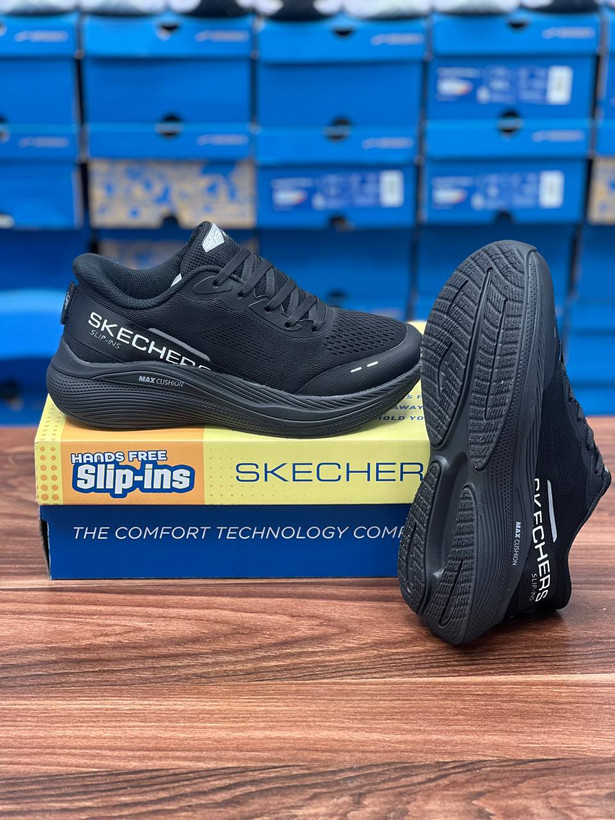 کتونی اسکیچرز (حراجیییی)سایز 40تا45 تنوع در 4 رنگ جذاب وارداتی ویتنام .skechers max cushioning