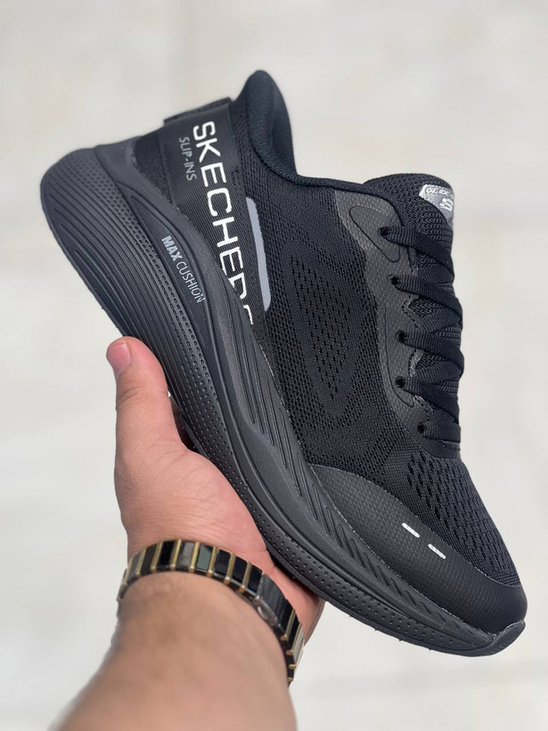 کتونی اسکیچرز (حراجیییی)سایز 40تا45 تنوع در 4 رنگ جذاب وارداتی ویتنام .skechers max cushioning