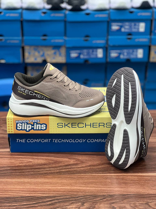 کتونی اسکیچرز سایز 40تا45 تنوع در 4 رنگ جذاب وارداتی ویتنام .skechers max cushioning