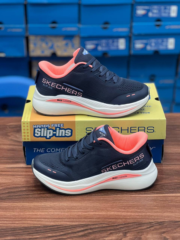 کتونی اسکیچرز سایز 37تا40 تنوع در 4 رنگ جذاب وارداتی ویتنام .skechers max cushioning