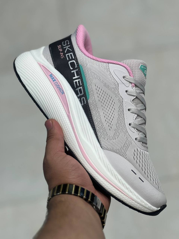 کتونی اسکیچرز سایز 37تا40 تنوع در 4 رنگ جذاب وارداتی ویتنام .skechers max cushioning